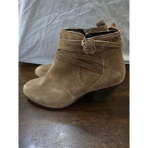 NWOT Diba 8 Tan Suede Strappy Stacked Heel Ankle Boots Booties 126180